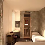 Hotel Du Lys