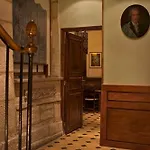 Du Lys Hotel