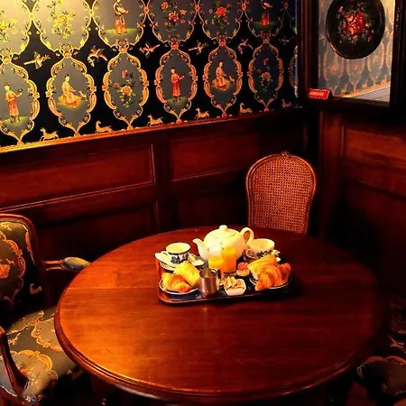 Hotel Du Lys 3*