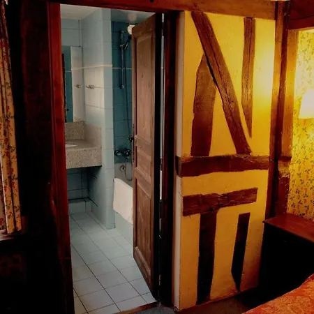 Du Lys Hotel Paris