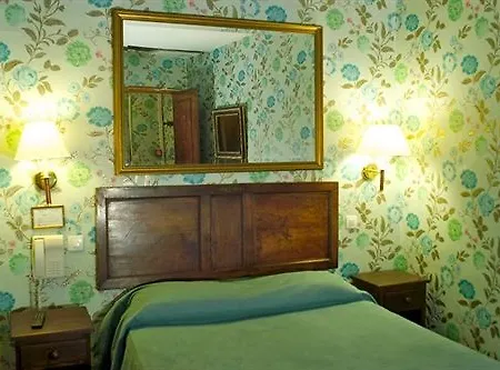 Du Lys 3* Paris