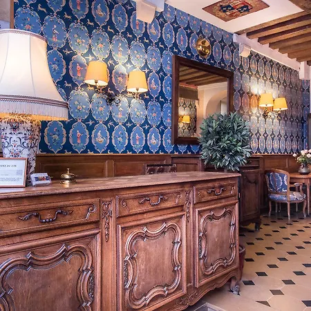 Du Lys Hotel París