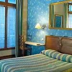 Du Lys Hotel 3*